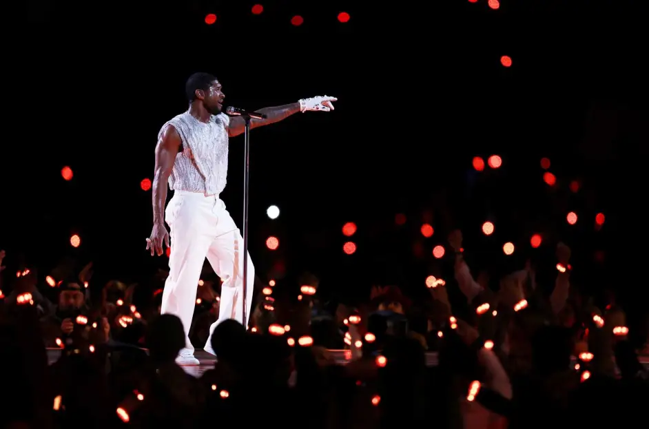 Usher all'Half Time Show del Super Bowl 2024 (fonte Getty Images)