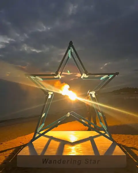 Wandering Star, installazione di Windowsea al Christmas Beach Village presso il Lido San Domenico di Soverato