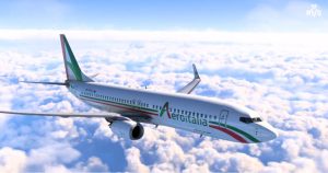 è un aereo che vola in cielo tra le nuvole